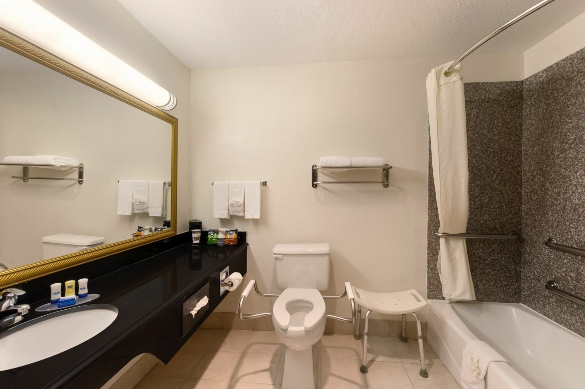 Broadway Inn & Suites Оклахома-Сити Экстерьер фото