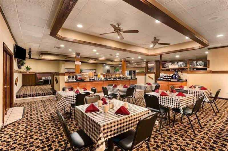Broadway Inn & Suites Оклахома-Сити Экстерьер фото